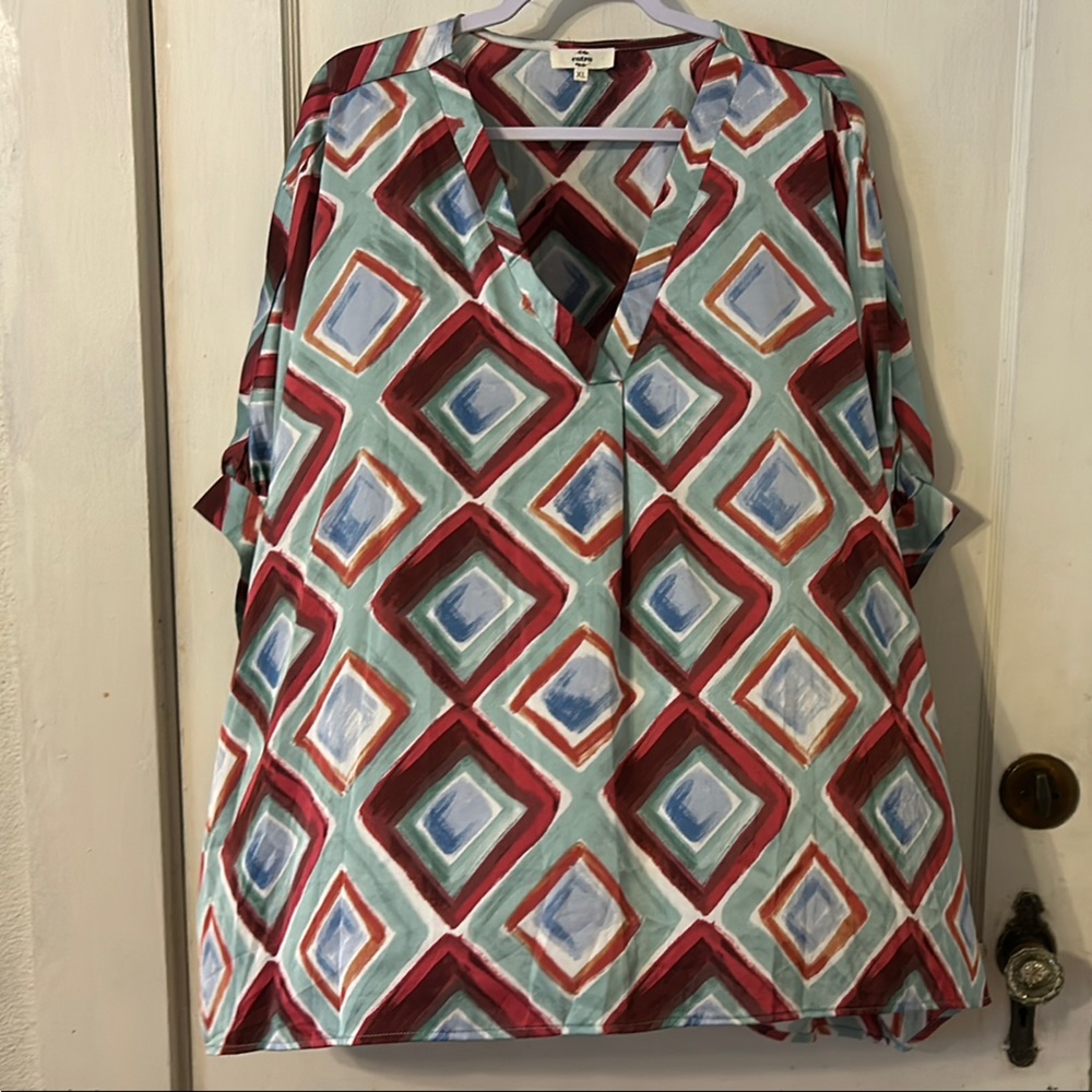 Entro Diamond Pattern Blouse in Red, Blue, and White